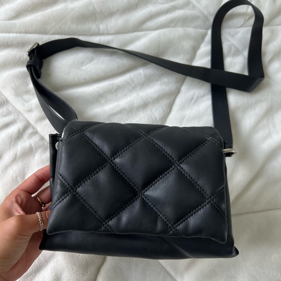 MANGO quilted crossbody purse - Picture 2 of 5